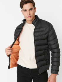 Демісезонна куртка Trendyol модель TMNAW23MO00001/Siyah Фото