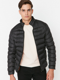 Демісезонна куртка Trendyol модель TMNAW23MO00001/Siyah Фото