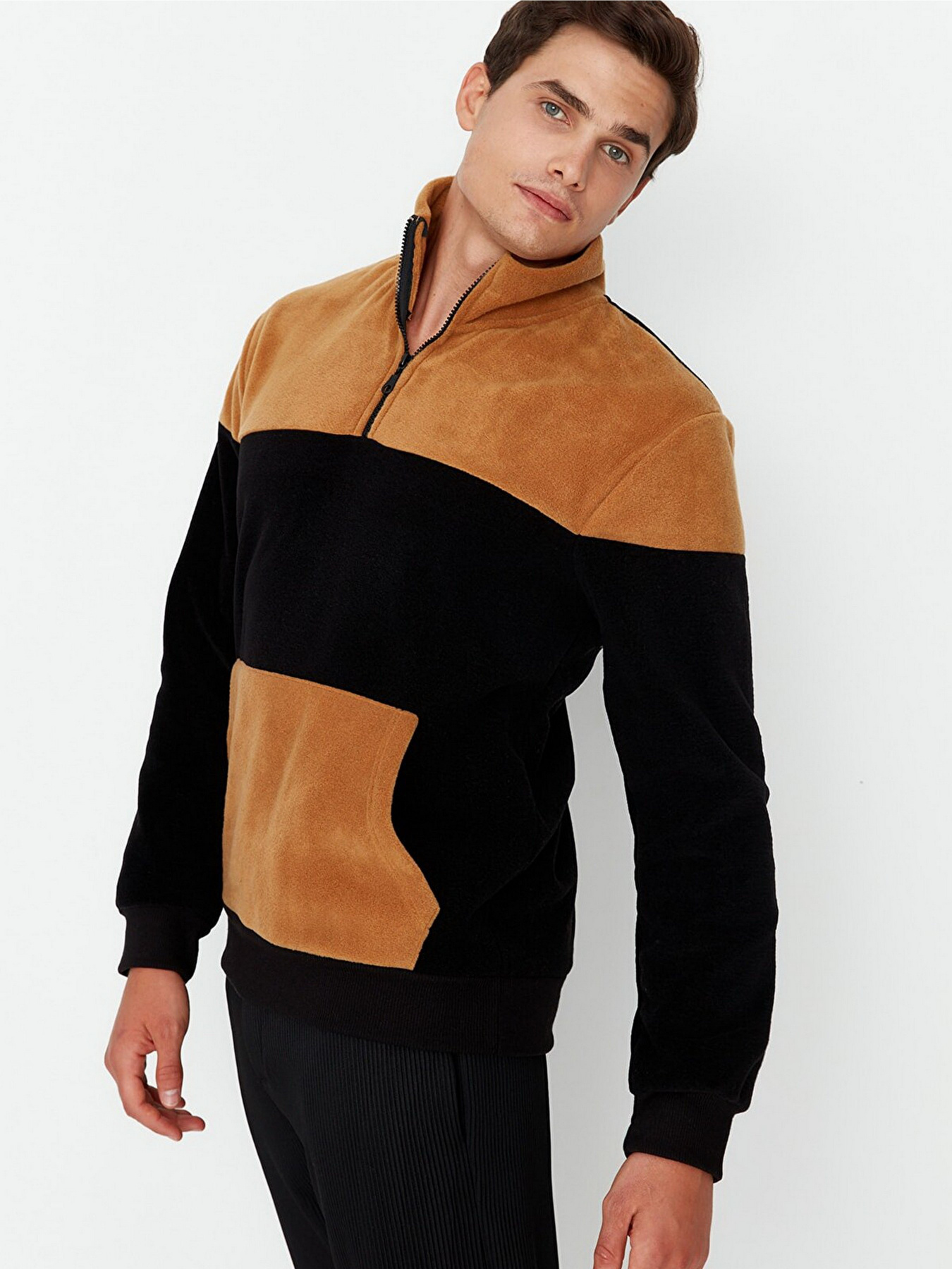 Спортивная кофта Trendyol модель TMNAW23SW00028/Camel Фото