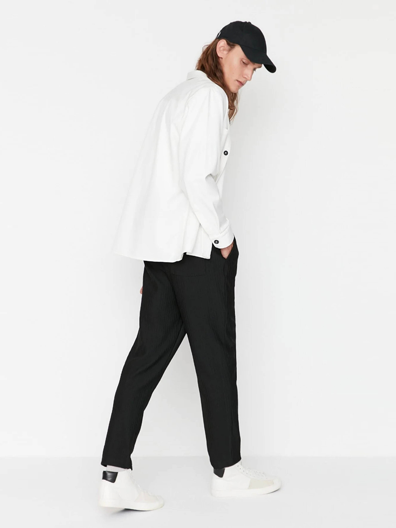 Джоггеры Trendyol модель TMNAW23EA00053/Siyah Фото