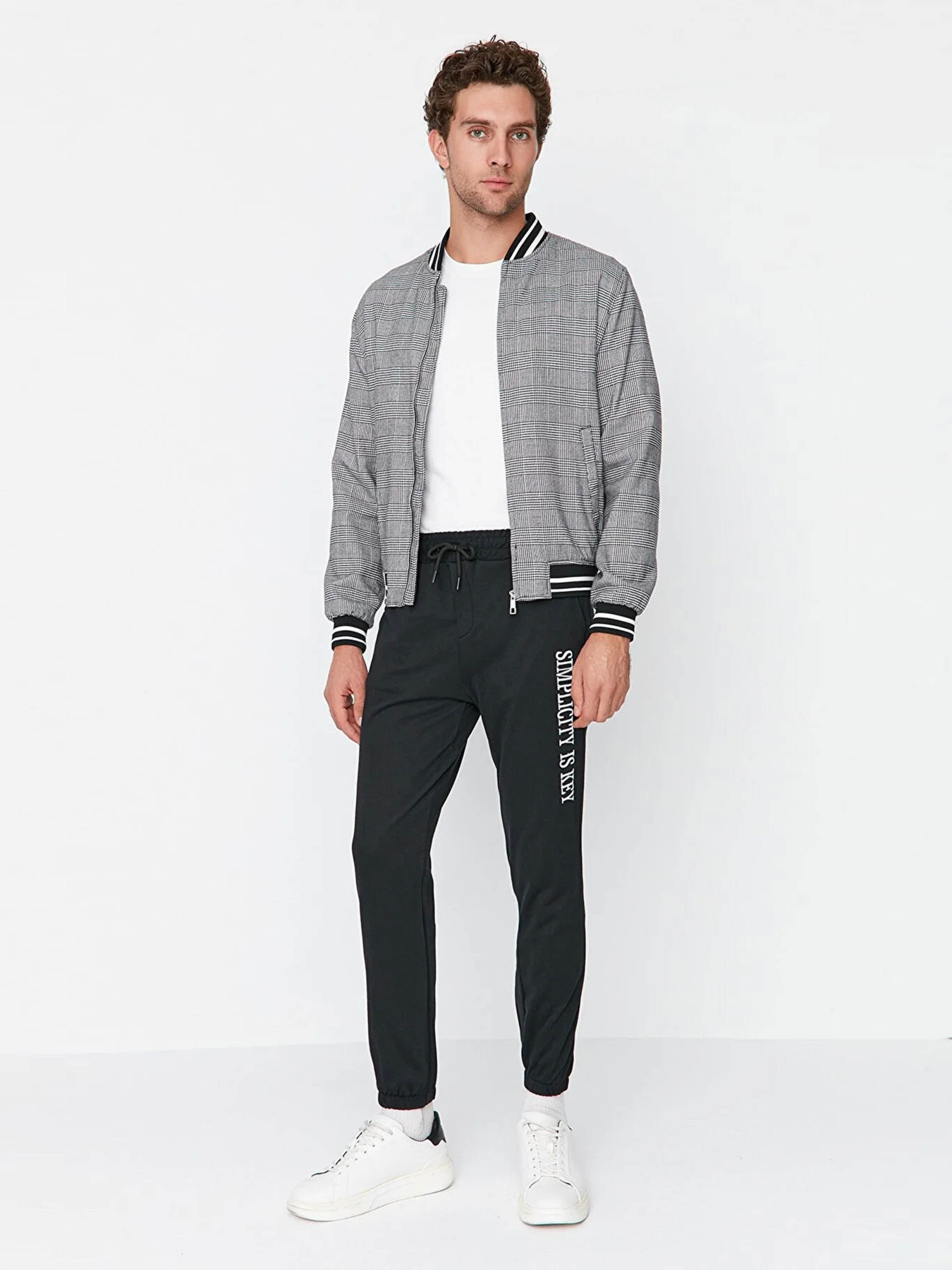 Джоггеры Trendyol модель TMNAW23EA00093/Siyah Фото