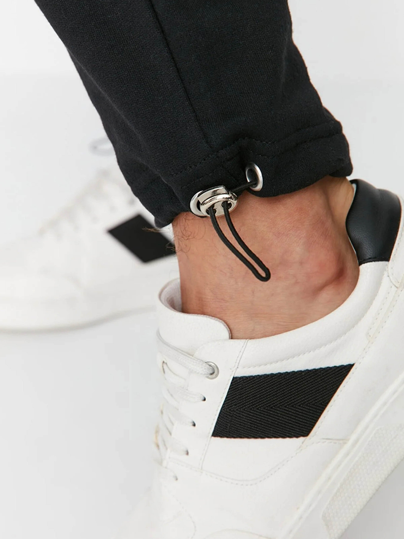 Джогери Trendyol модель TMNAW23EA00097/Siyah Фото