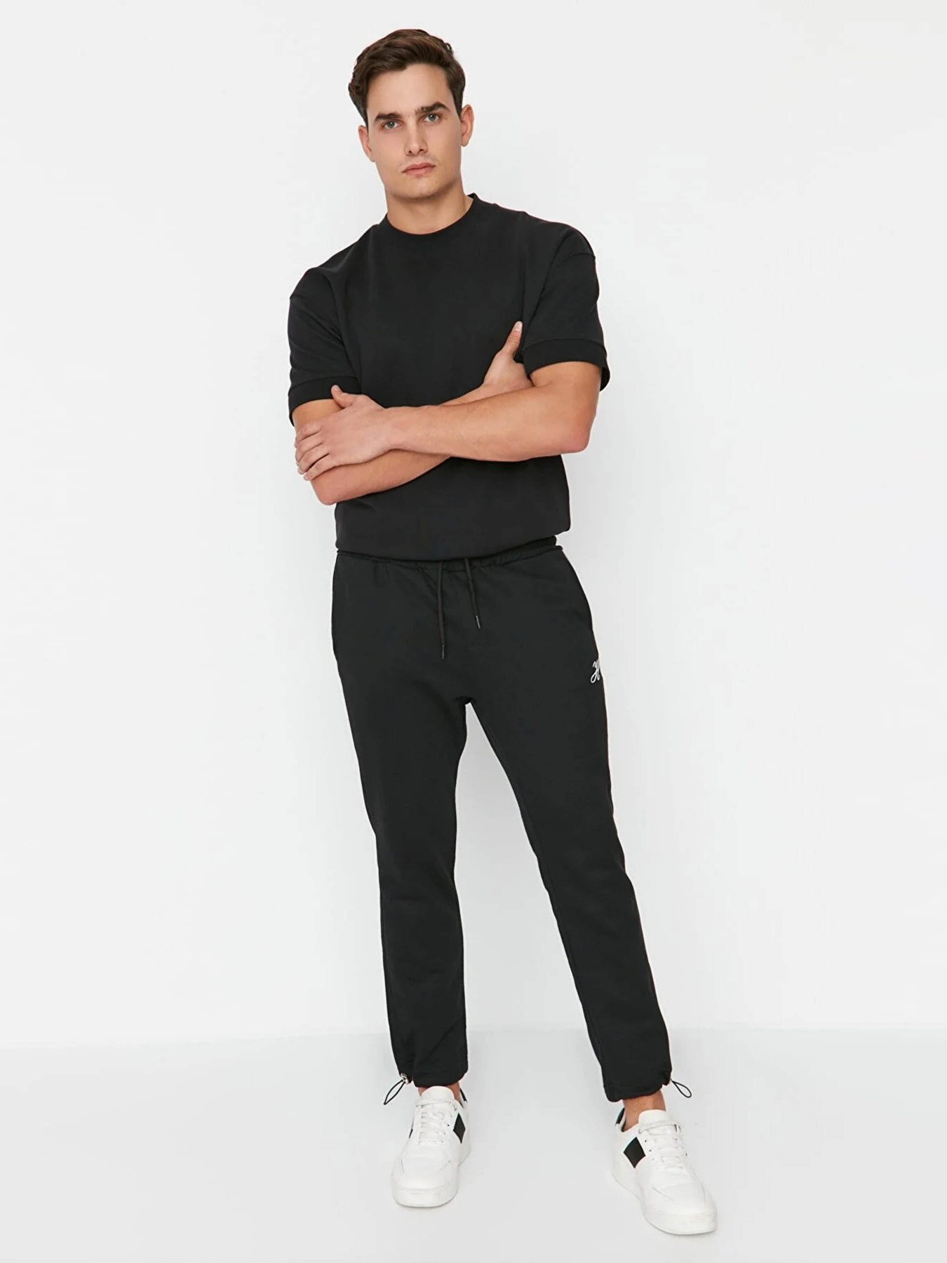 Джогери Trendyol модель TMNAW23EA00097/Siyah Фото