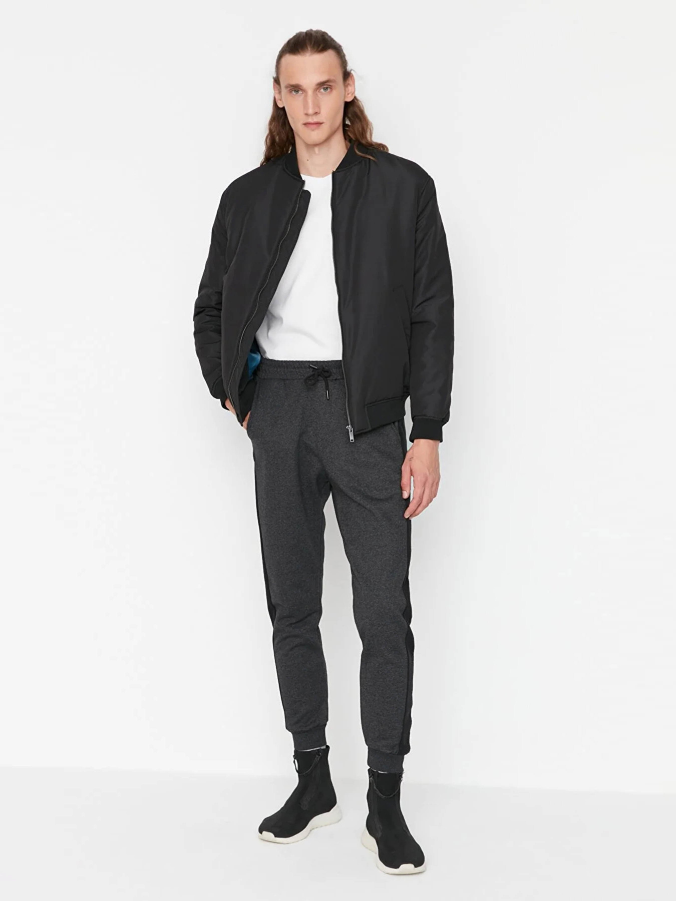 Джогери Trendyol модель TMNAW23EA00141/Antrasit Melanj Фото