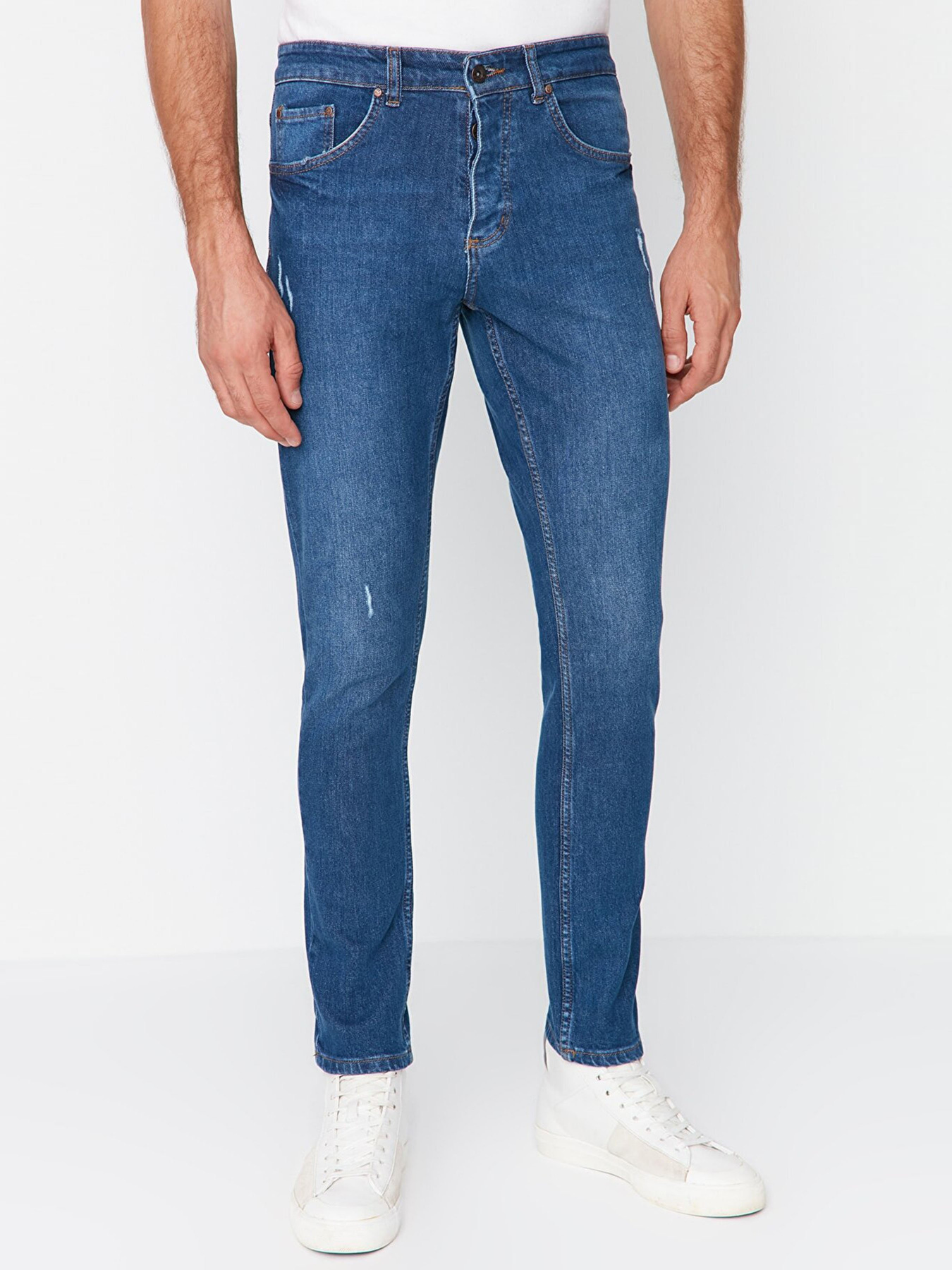 Зауженные джинсы Trendyol модель TMNAW23JE00072/Lacivert Фото