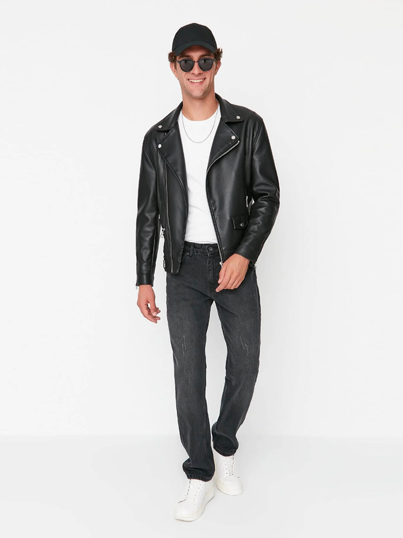 Прямі джинси Trendyol модель TMNAW23JE00085/Siyah Фото