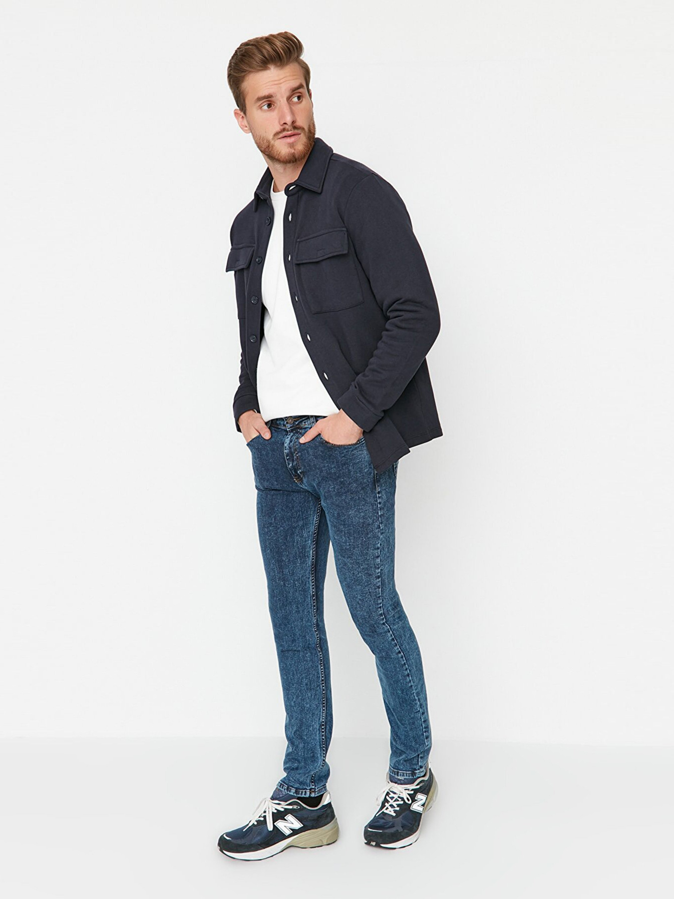 Зауженные джинсы Trendyol модель TMNAW23JE00090/Lacivert Фото