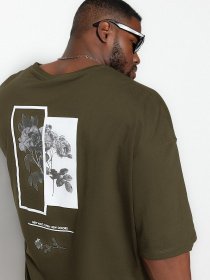 Футболка Trendyol модель TMNSS23TS00136/Haki Футболка Trendyol модель TMNSS23TS00136/Haki Фото