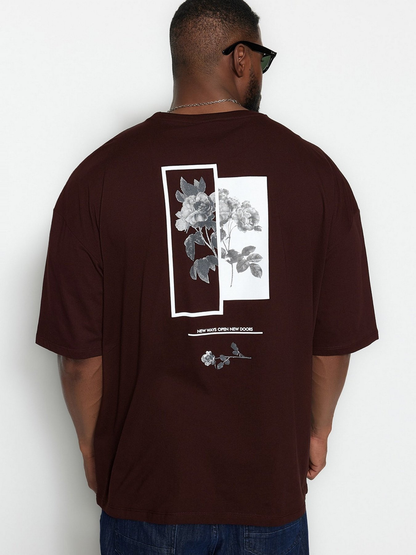 Футболка Trendyol модель TMNSS23TS00136/Kahverengi Фото