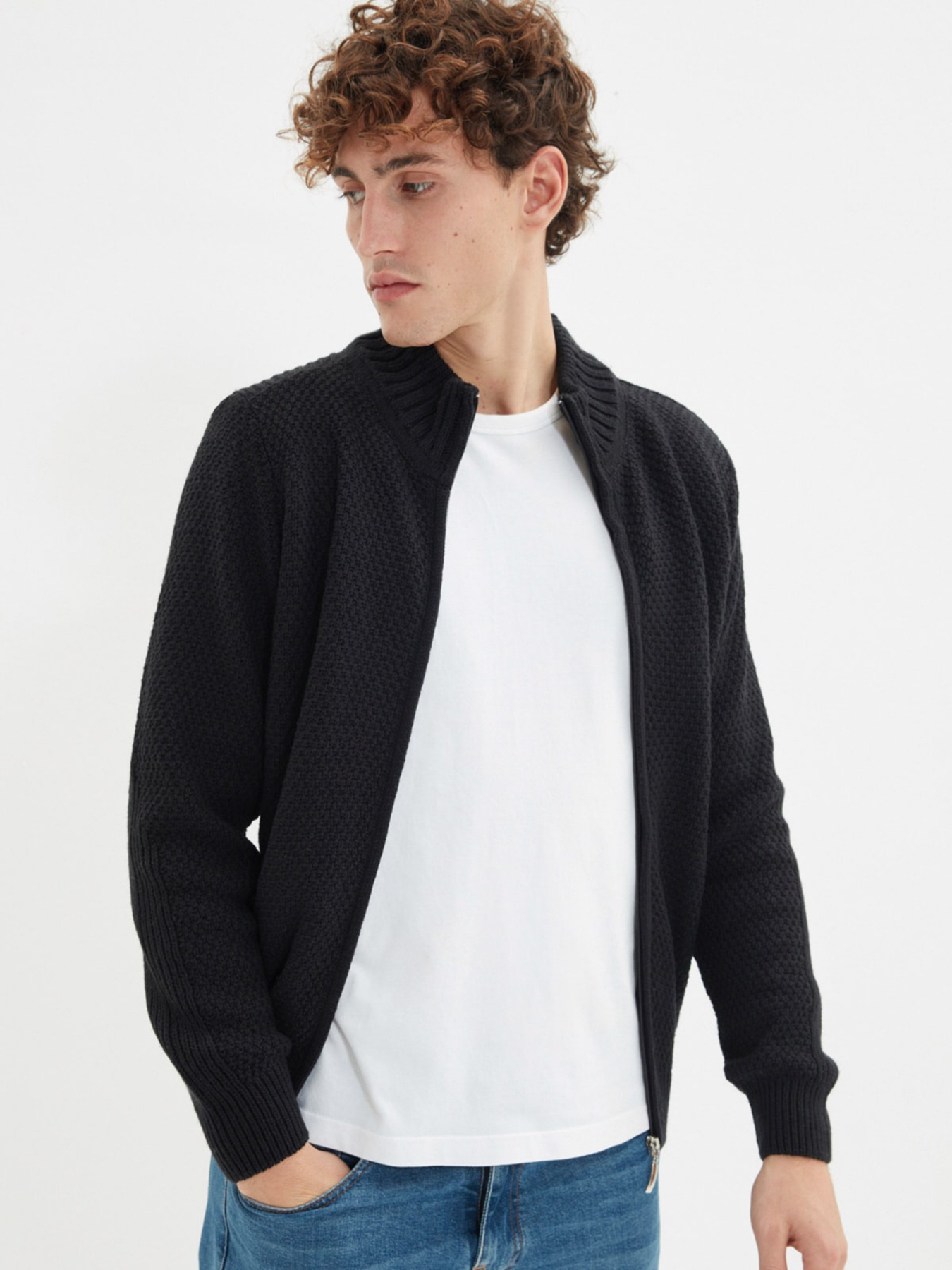 Кофта Trendyol модель TMNAW22HI0148/Siyah Кофта Trendyol модель TMNAW22HI0148/Siyah Фото