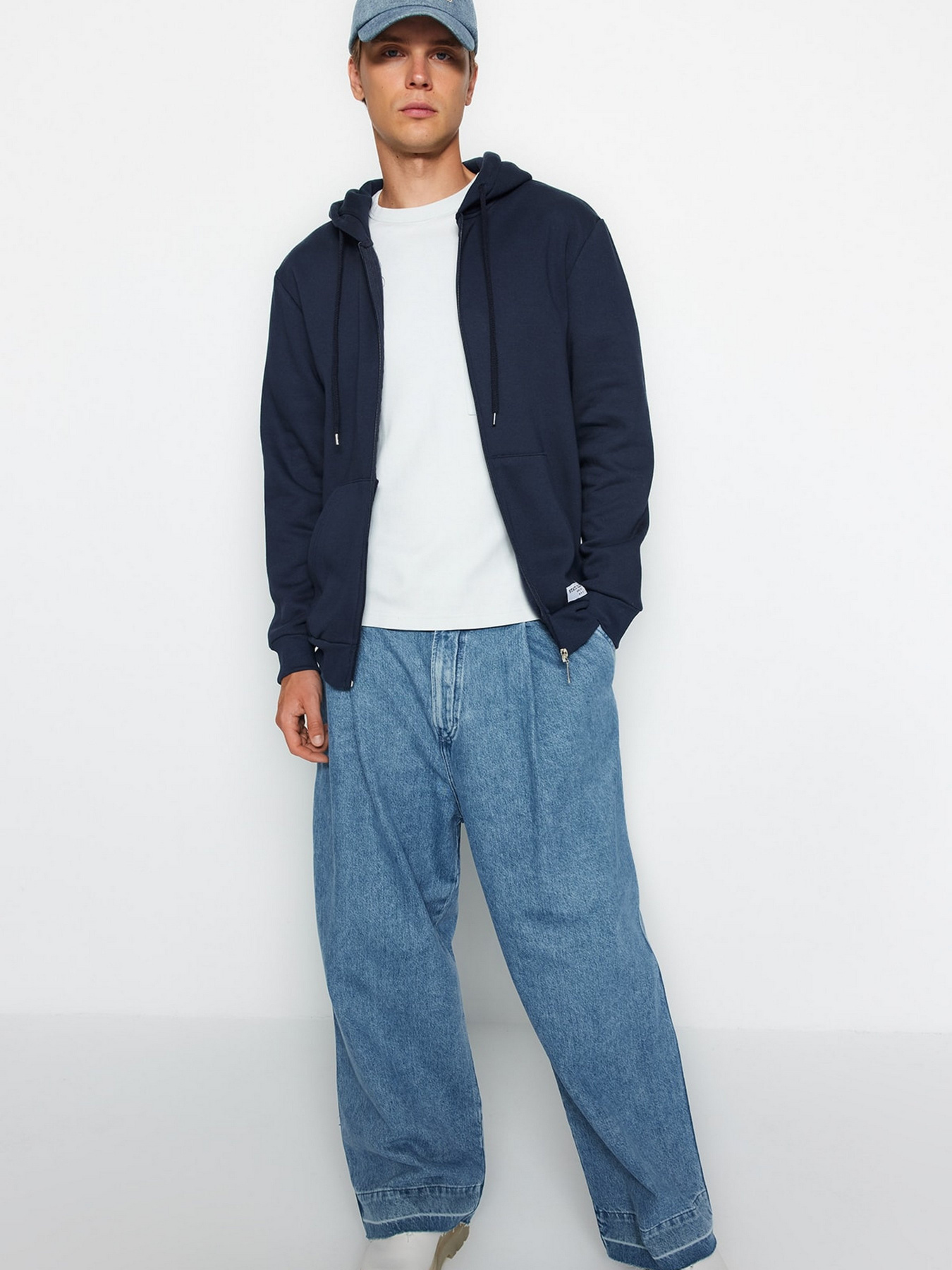 Кофта Trendyol модель TMNAW23SW00172/Lacivert Фото