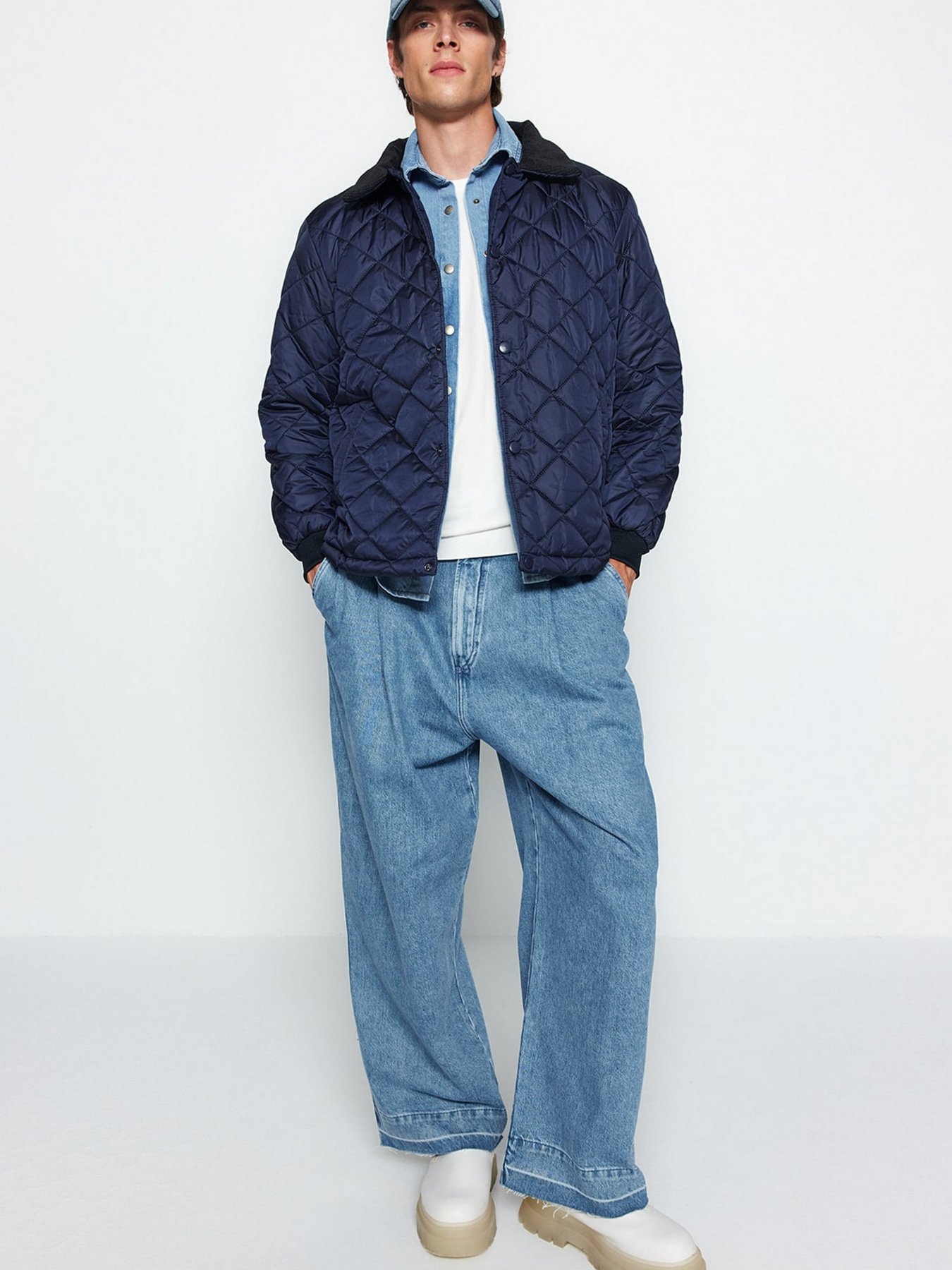 Демисезонная куртка Trendyol модель TMNAW24MO00022/Lacivert Фото