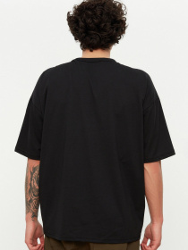 Футболка Trendyol модель TMNSS21TS0442/Siyah Фото