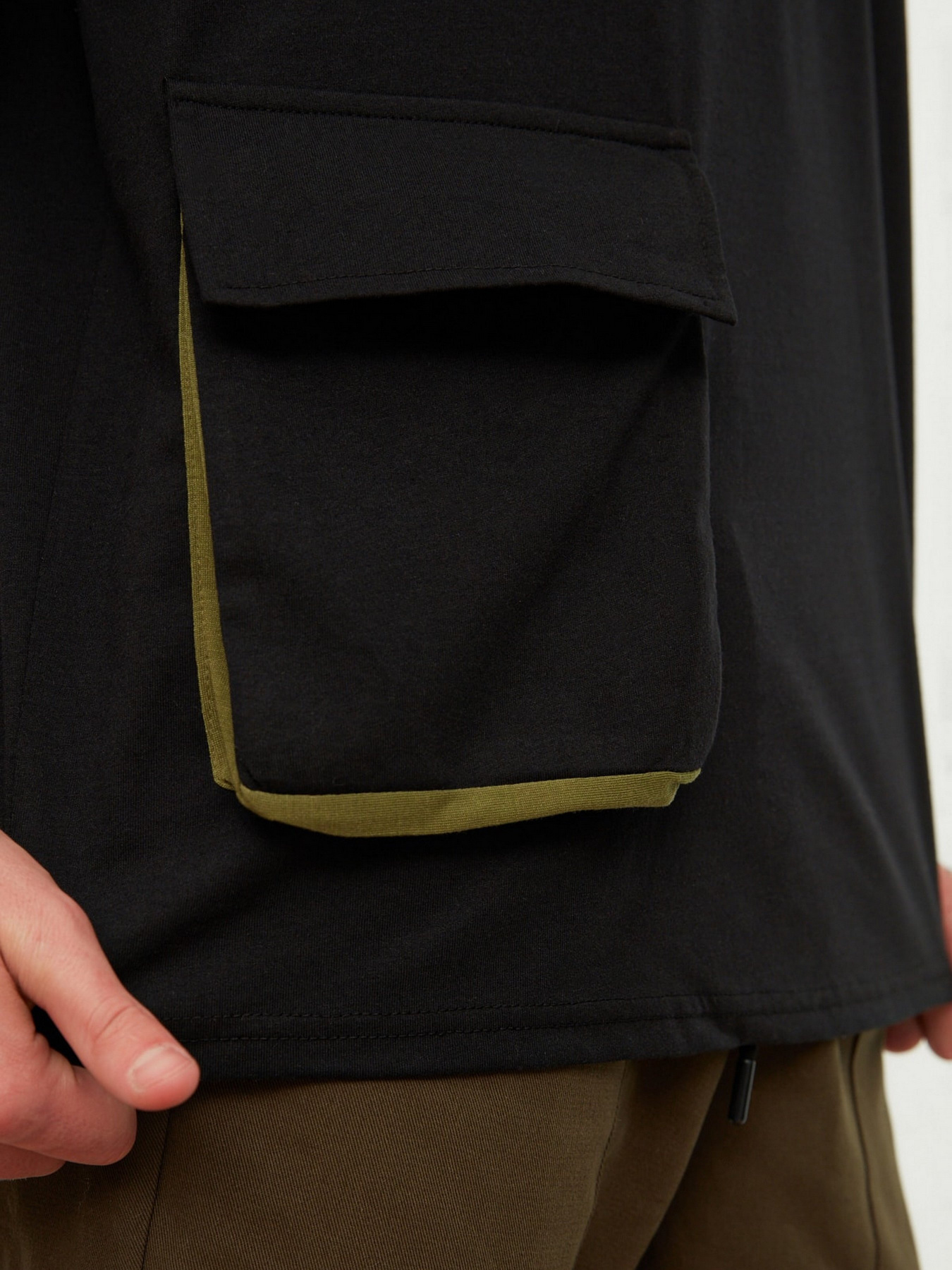 Футболка Trendyol модель TMNSS21TS0442/Siyah Фото