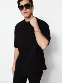 Футболка Trendyol модель TMNSS23TS00069/Siyah Фото