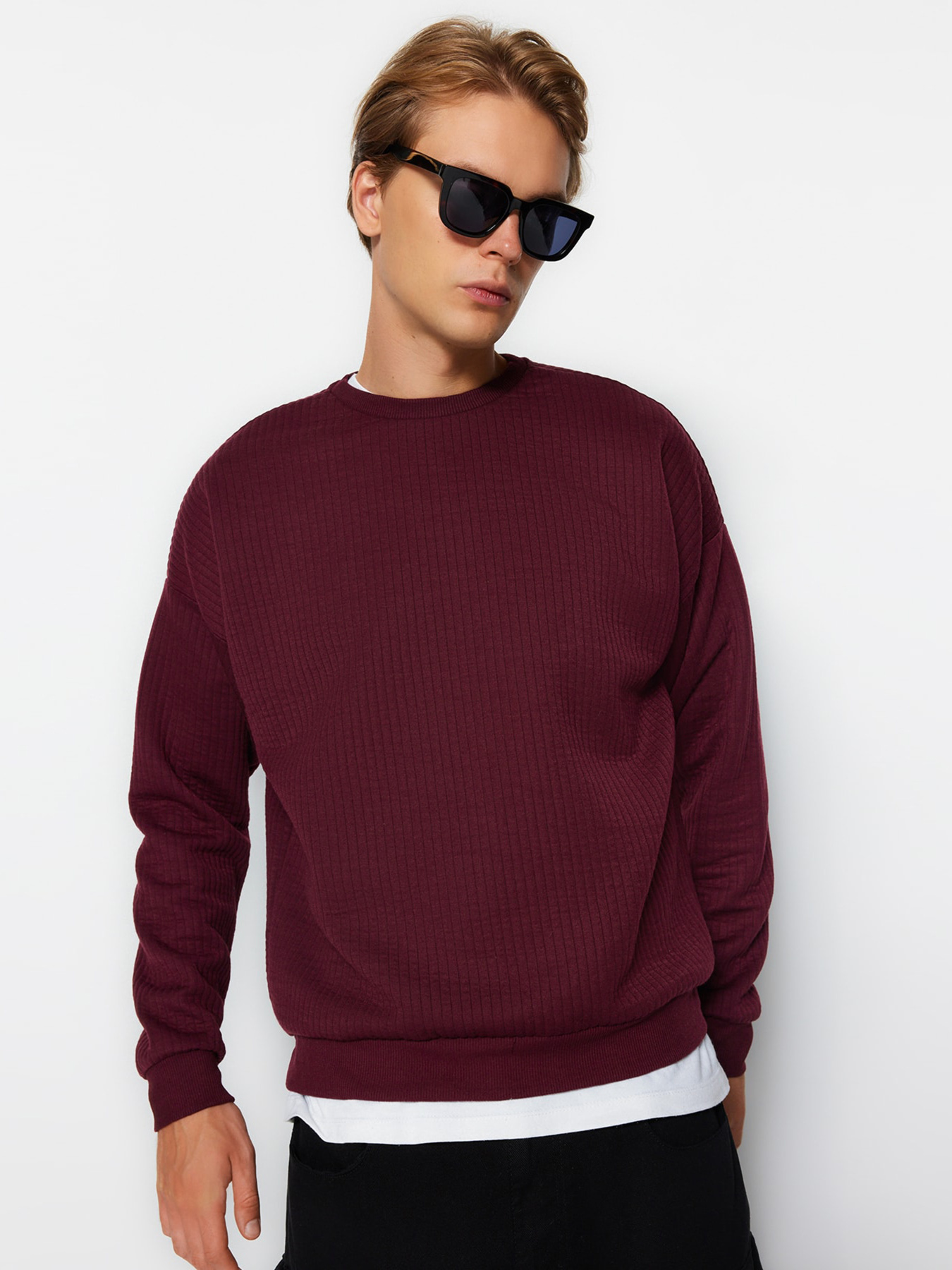 Свитшот Trendyol модель TMNAW22SW1020/Bordo Фото