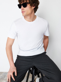 Футболка Trendyol модель TMNSS21TS0808/Beyaz Фото