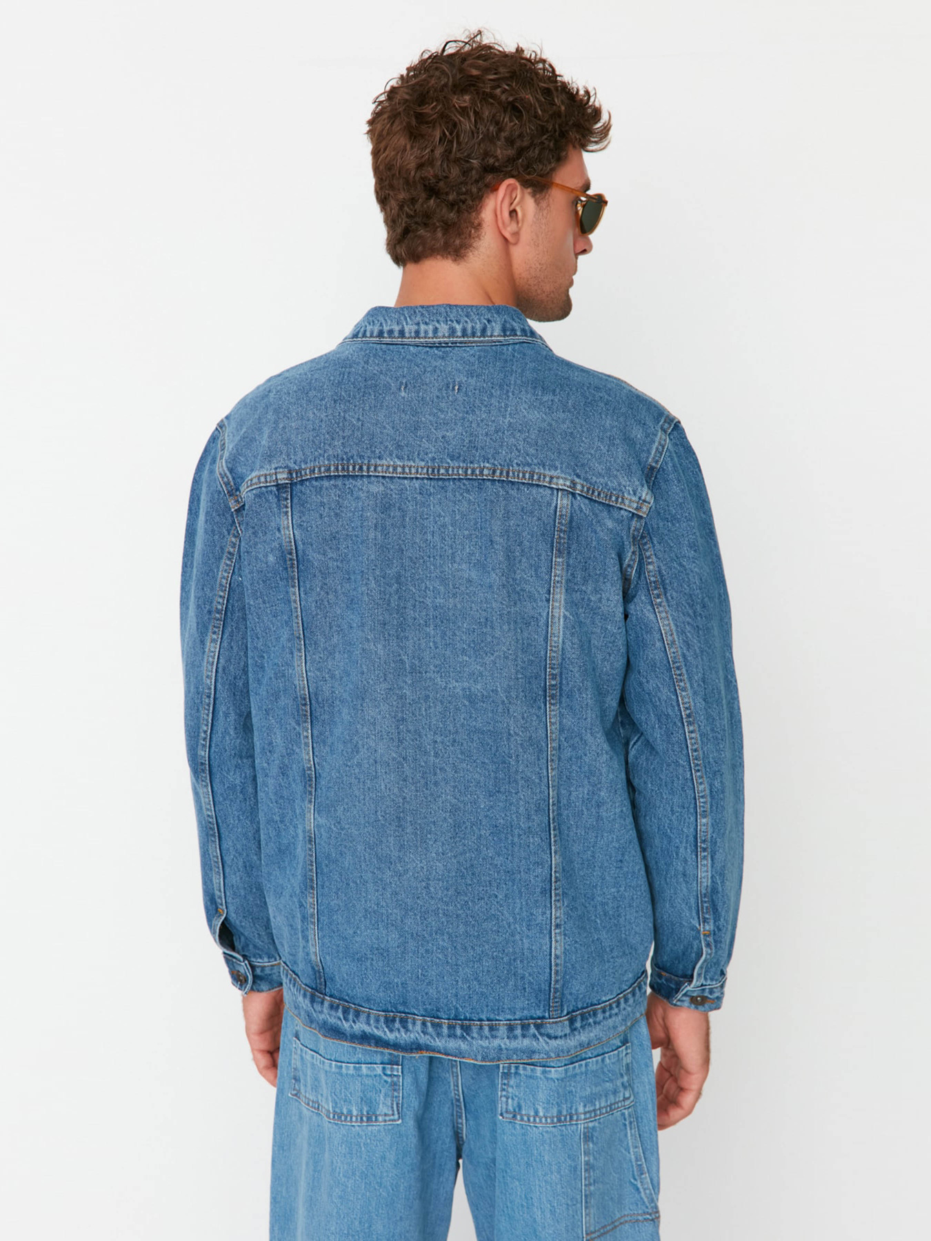 Джинсовая куртка Trendyol модель TMNSS22CE0161/Mavi Фото