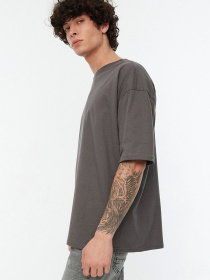 Футболка Trendyol модель TMNSS22TS0318/Antrasit Фото