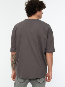 Футболка Trendyol модель TMNSS22TS0318/Antrasit Фото