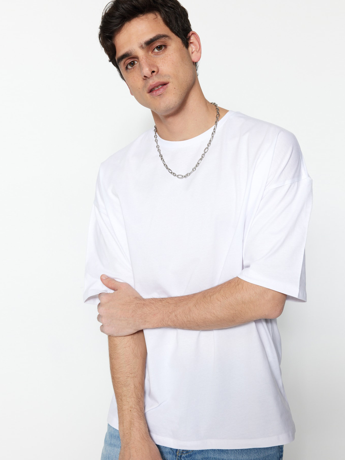 Футболка Trendyol Модель TMNSS22TS0318/Beyaz Фото