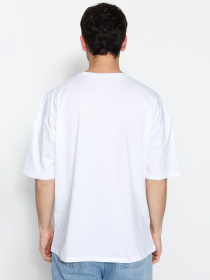 Футболка Trendyol модель TMNSS22TS0318/Beyaz Фото