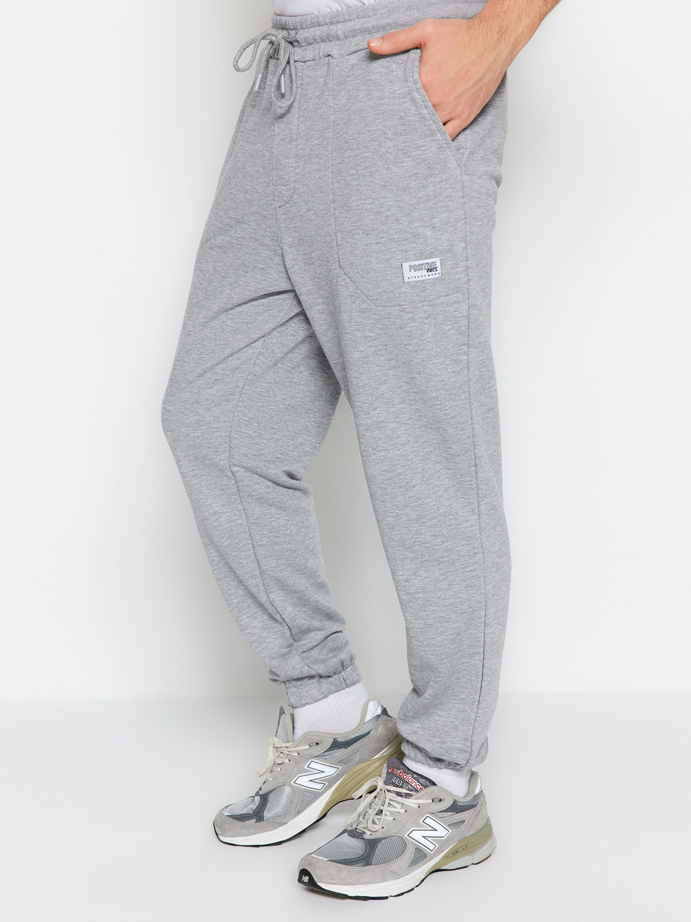 Джогери Trendyol модель TMNSS23EA00010/Gri Melanj Джогери Trendyol модель TMNSS23EA00010/Gri Melanj Фото