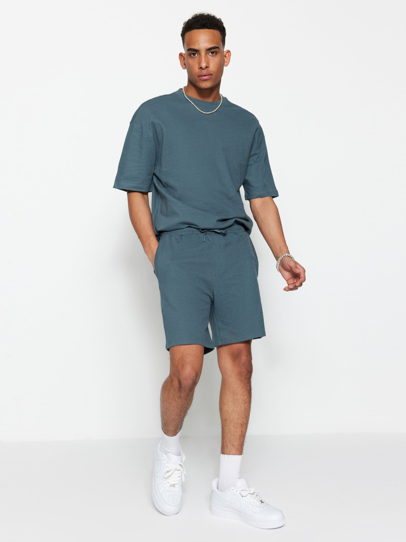 Повседневные шорты Trendyol модель TMNSS23SR00035/Petrol Фото