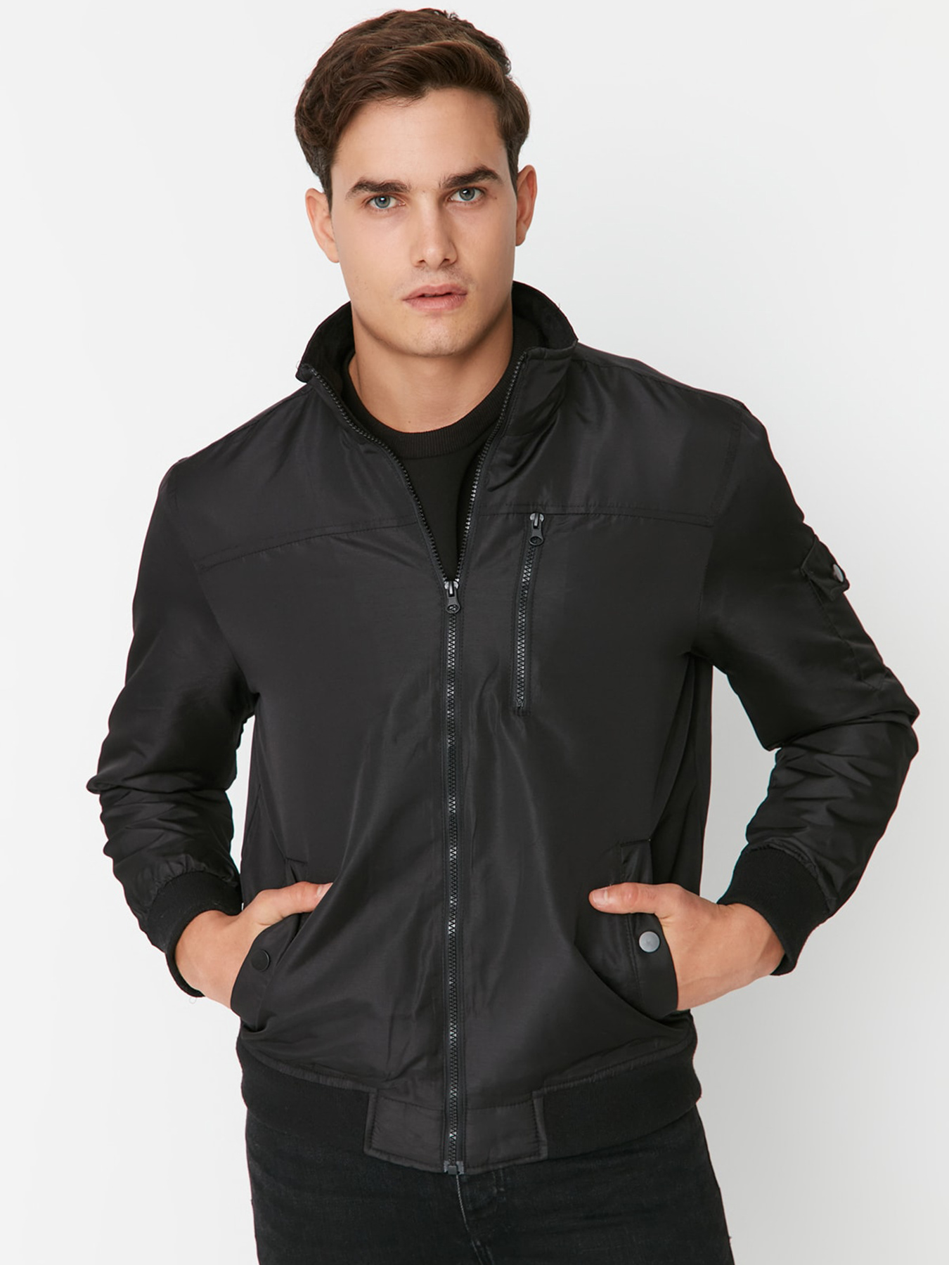 Бомбер Trendyol модель TMNAW23MO00051/Siyah Фото