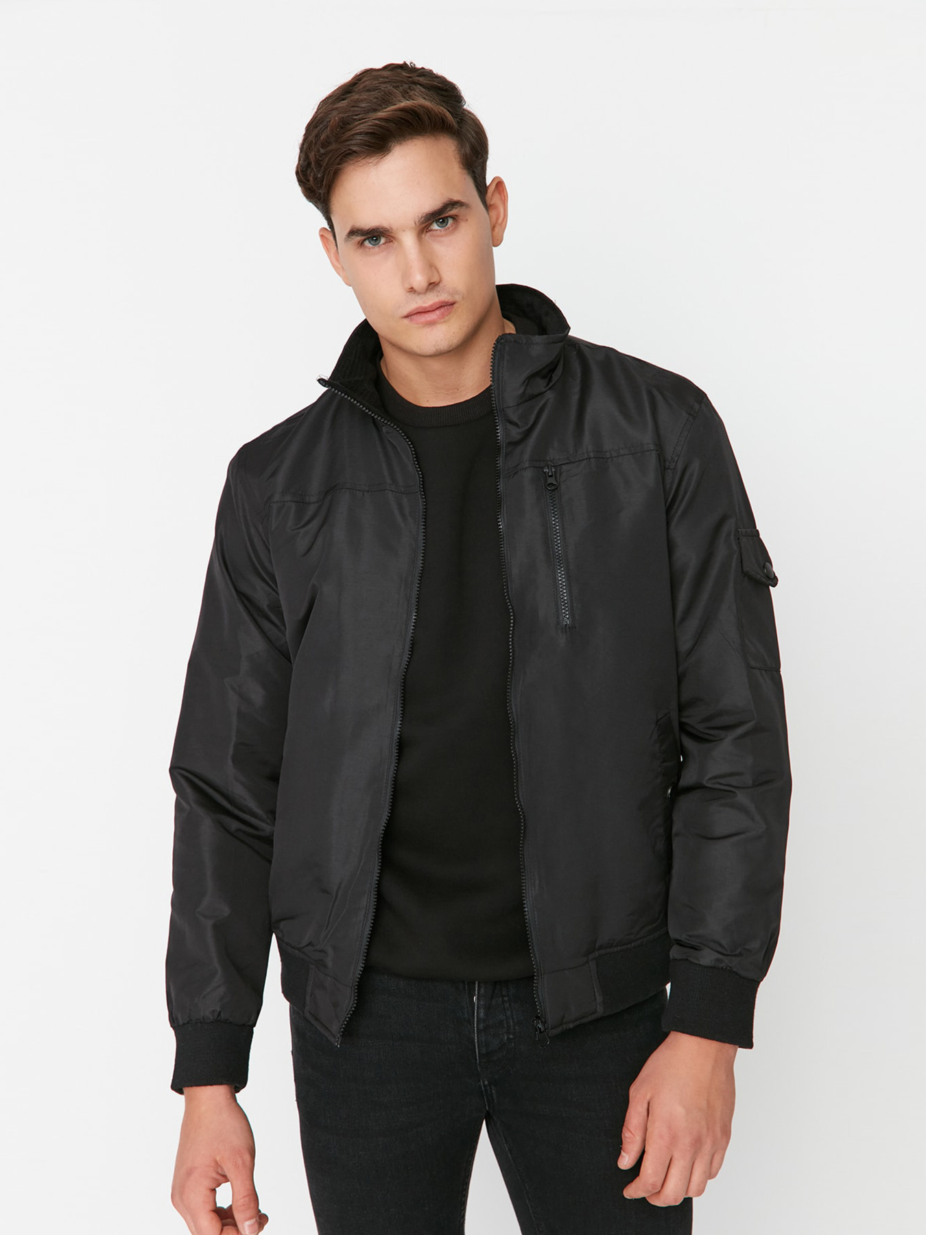 Бомбер Trendyol модель TMNAW23MO00051/Siyah Фото