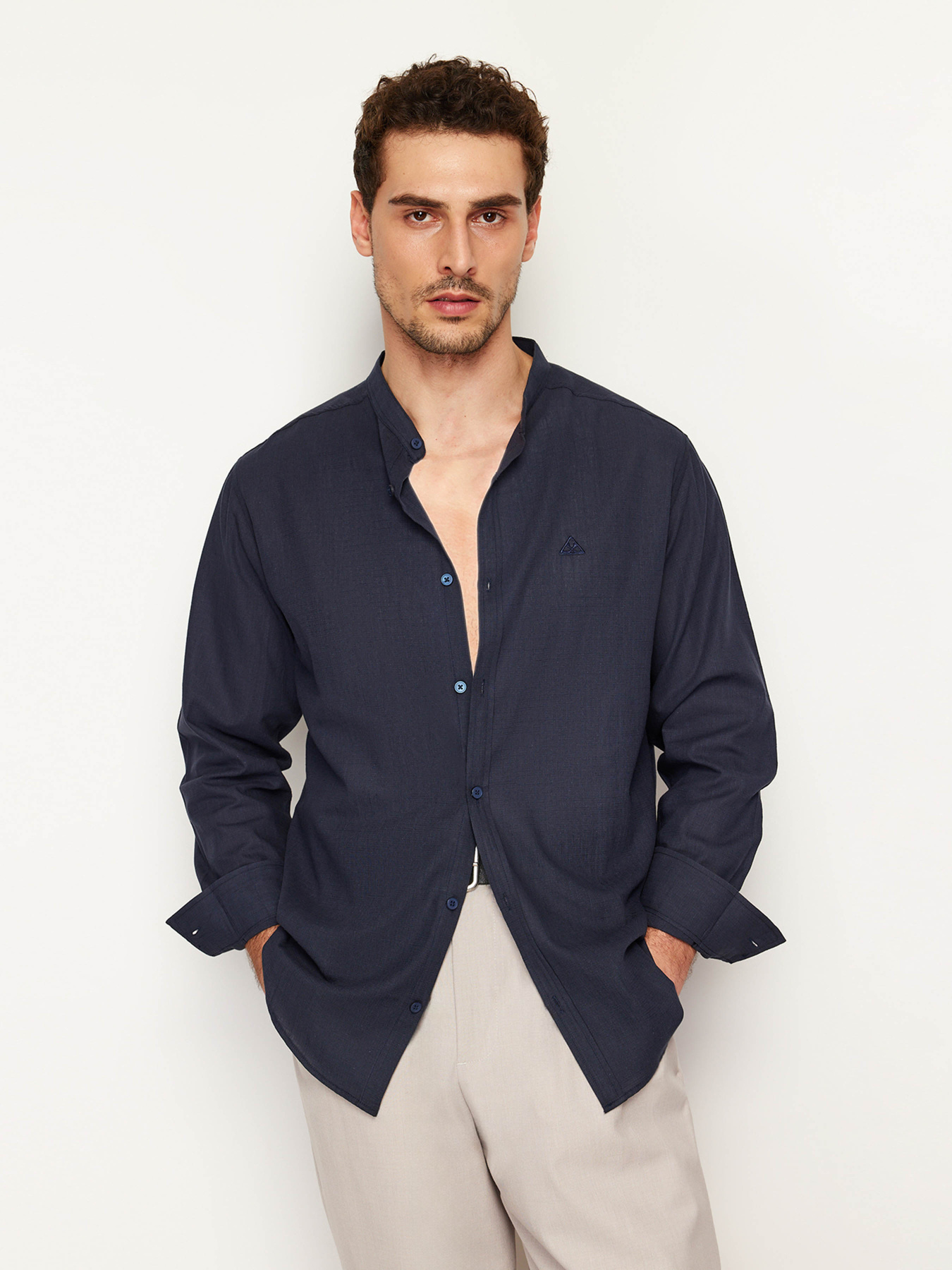 Сорочка повсякденна Trendyol модель TMNSS24GO00009/Lacivert Сорочка повсякденна Trendyol модель TMNSS24GO00009/Lacivert Фото