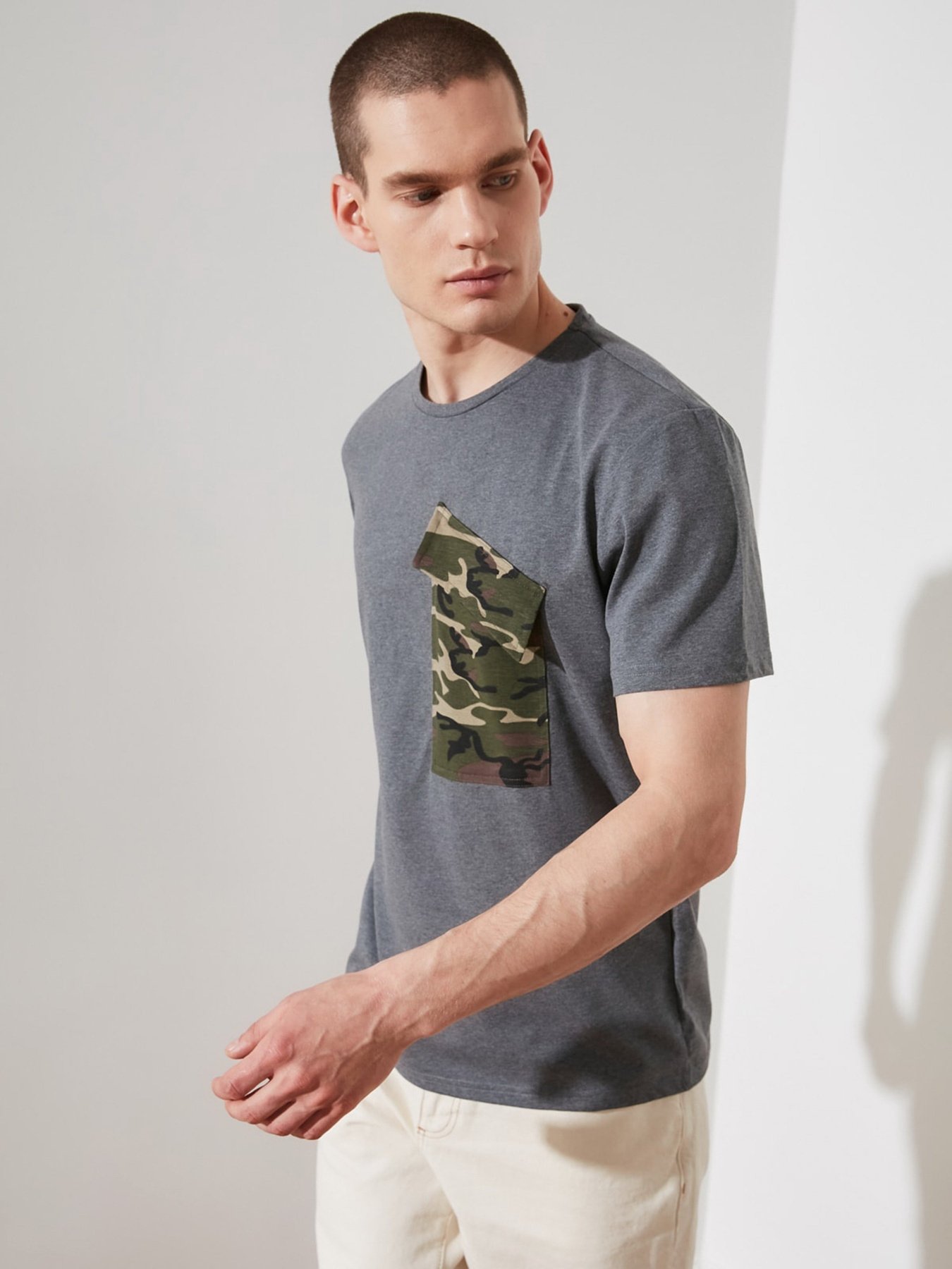 Футболки і поло Trendyol модель TMNSS21TS2366/Gri Фото