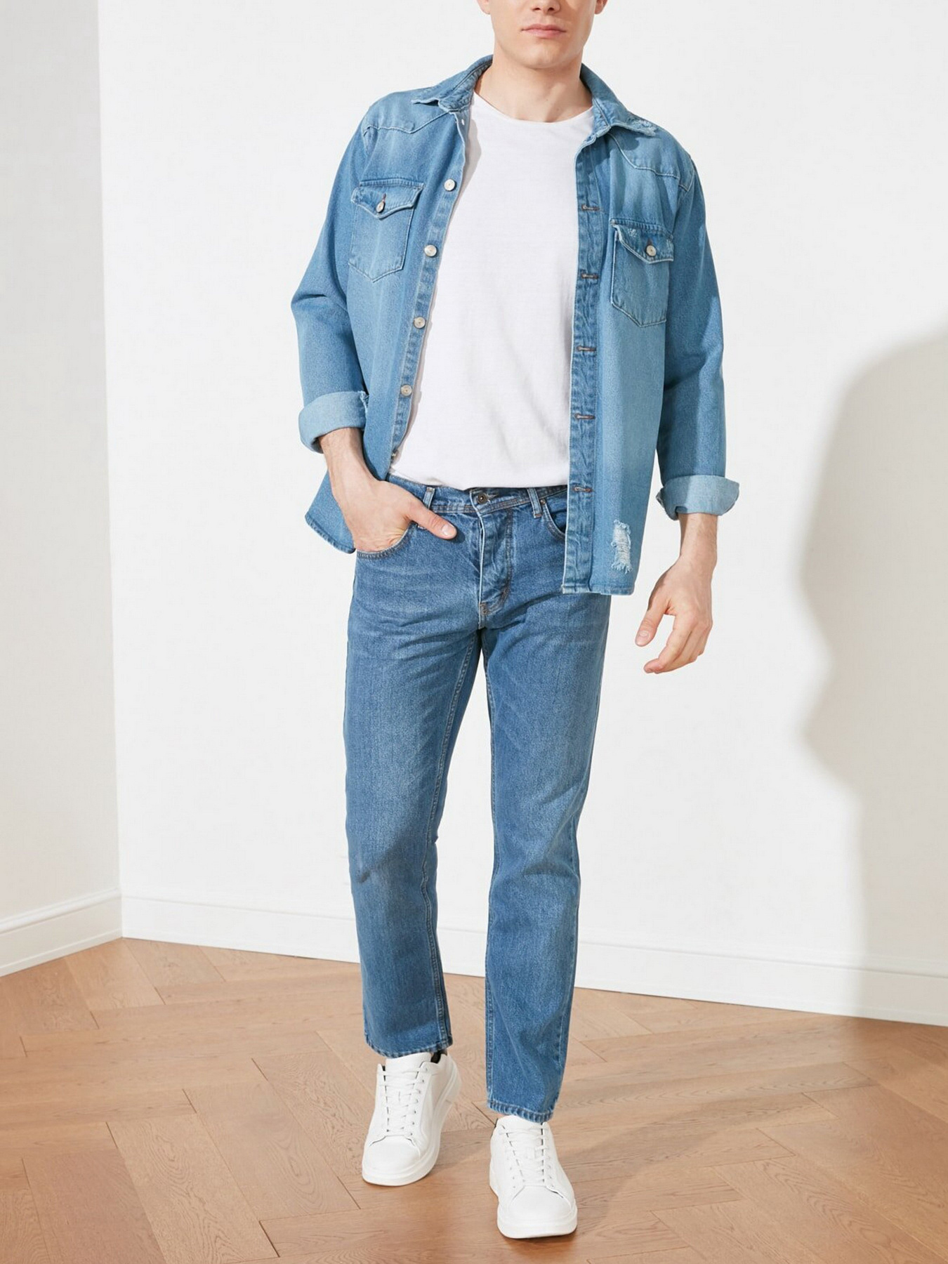 Прямі джинси Trendyol Straight модель TMNSS21JE0810/Indigo Прямі джинси Trendyol Straight модель TMNSS21JE0810/Indigo Фото