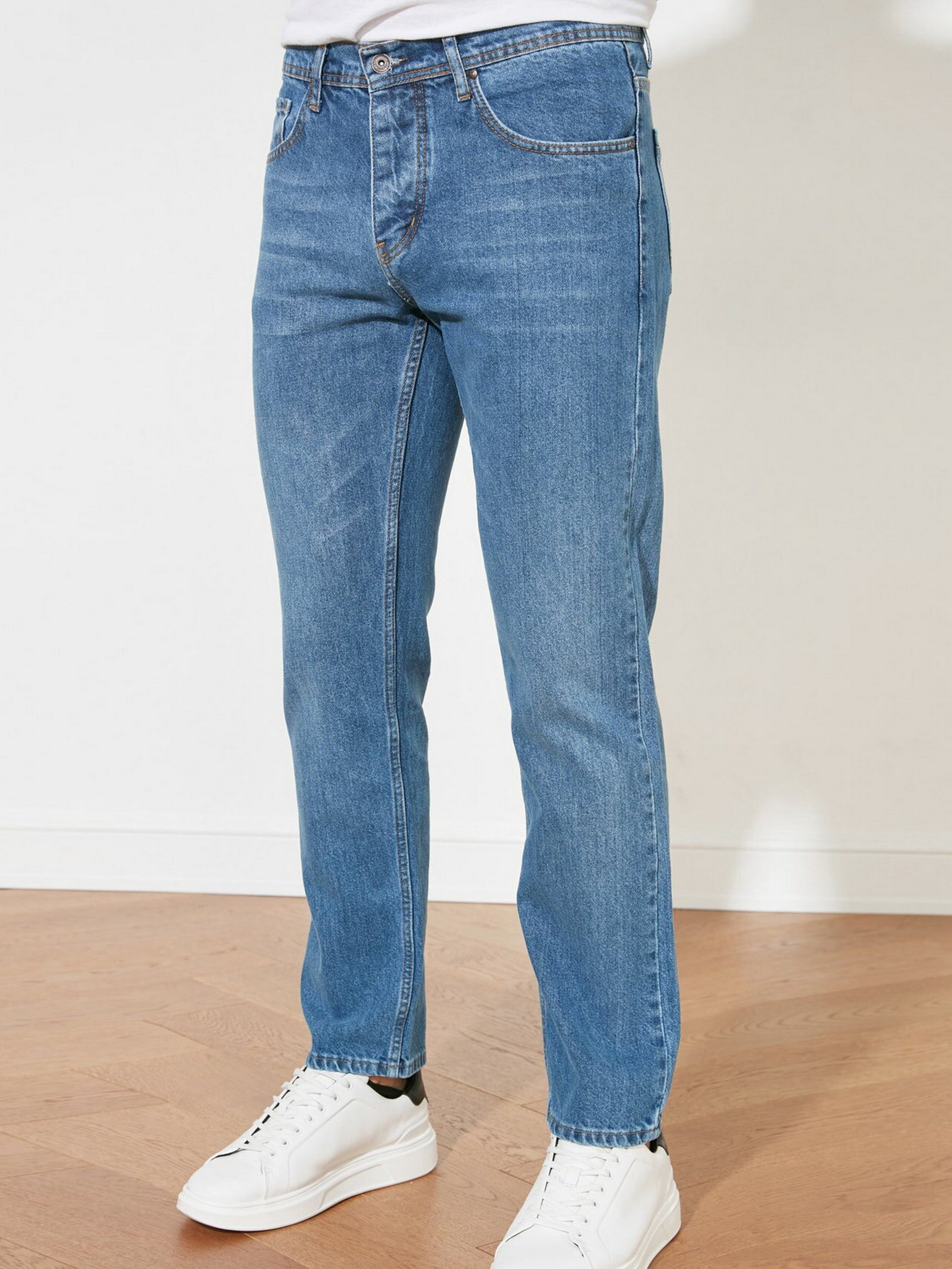 Прямі джинси Trendyol Straight модель TMNSS21JE0810/Indigo Прямі джинси Trendyol Straight модель TMNSS21JE0810/Indigo Фото