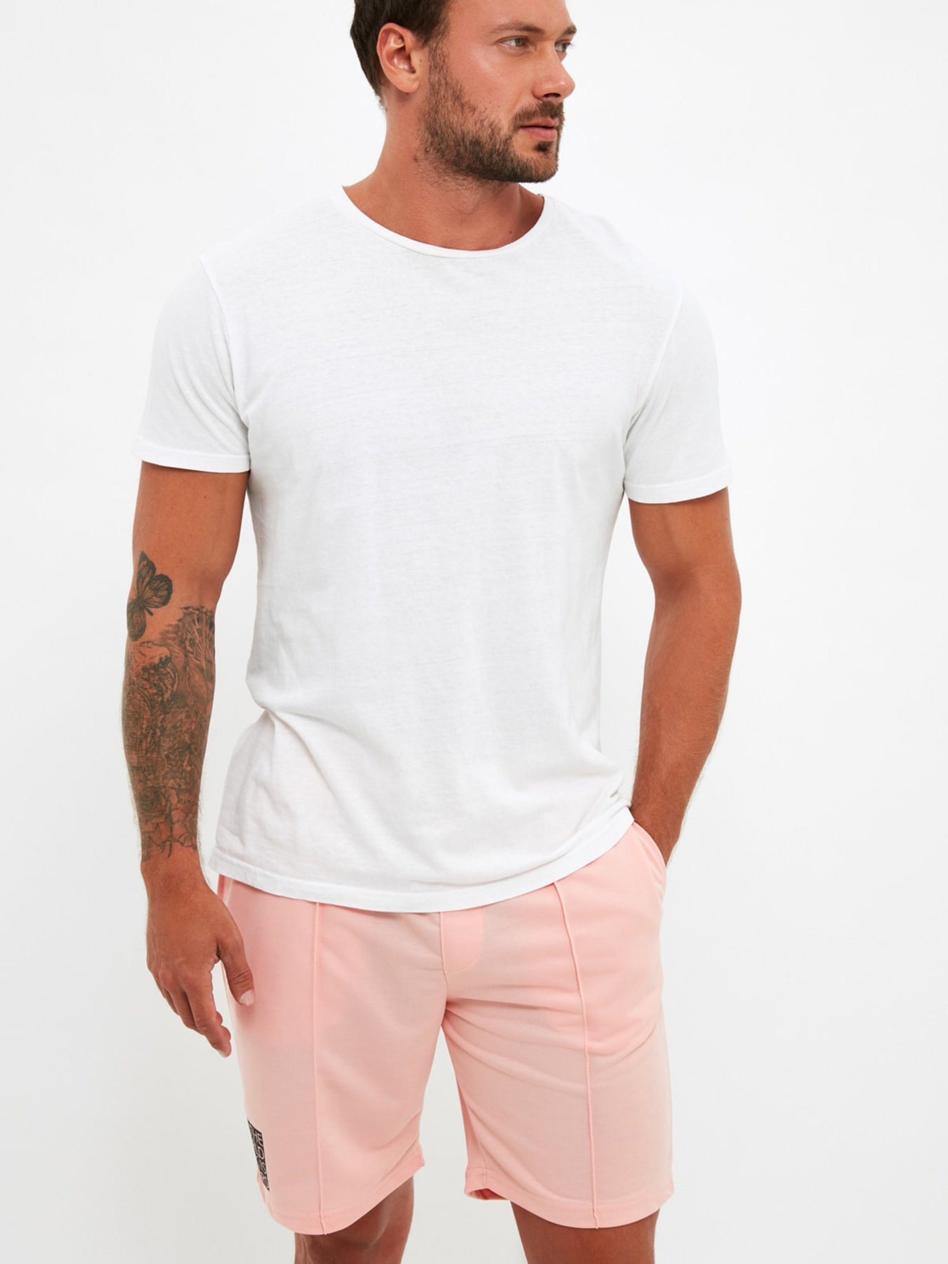 Шорты Trendyol модель TMNSS21SR0212/Pudra Фото