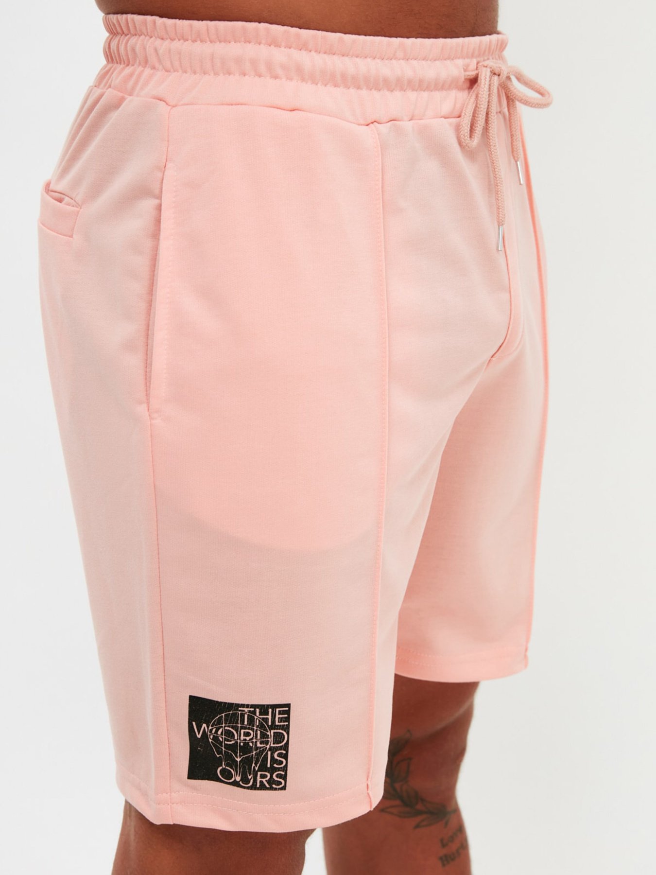 Шорты Trendyol модель TMNSS21SR0212/Pudra Фото