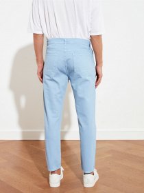 Прямі джинси Trendyol Relax модель TMNSS21JE0123/Acik Mavi Фото