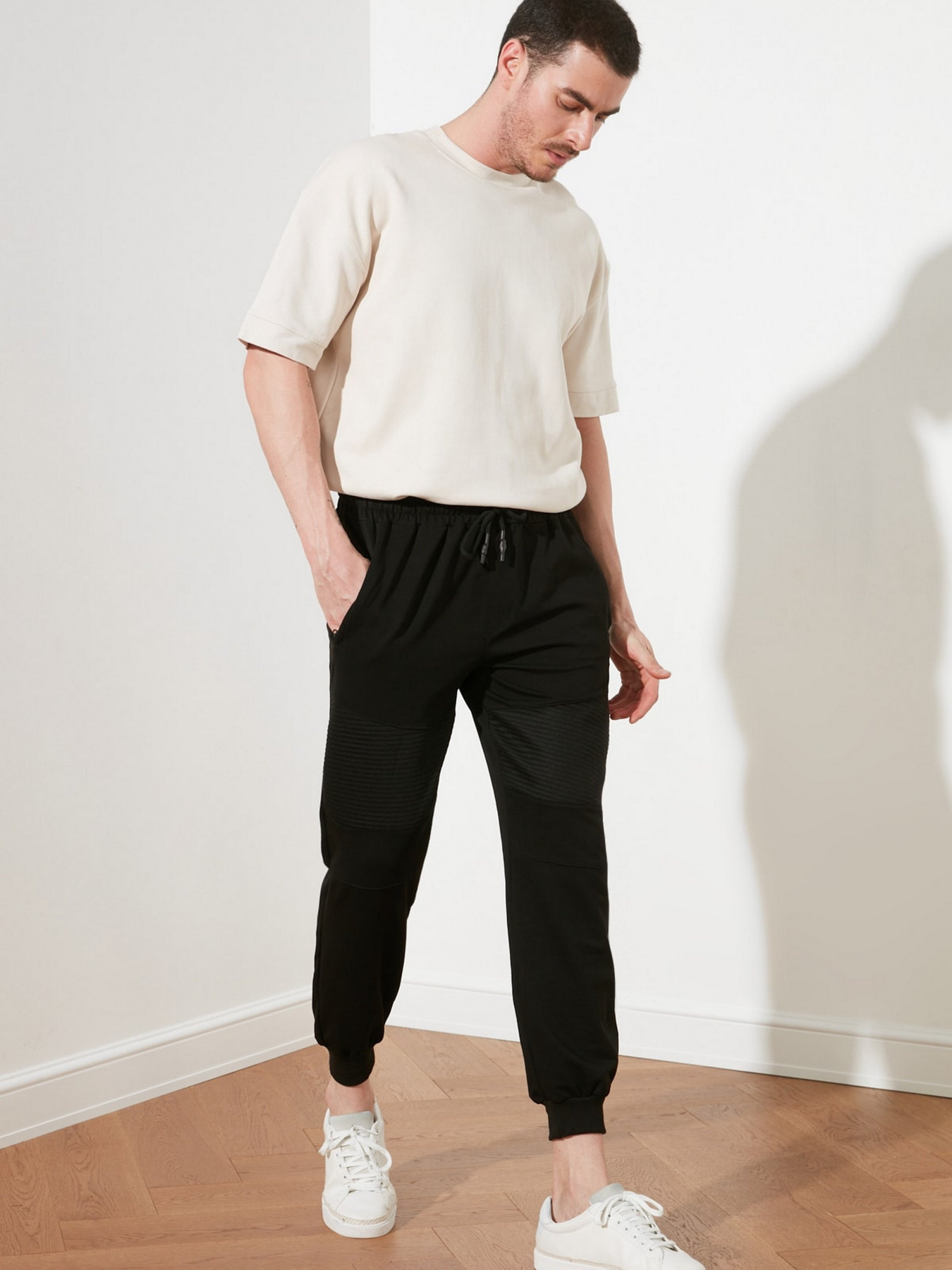 Штаны спортивные Trendyol модель TMNSS20EA0051/Siyah Фото