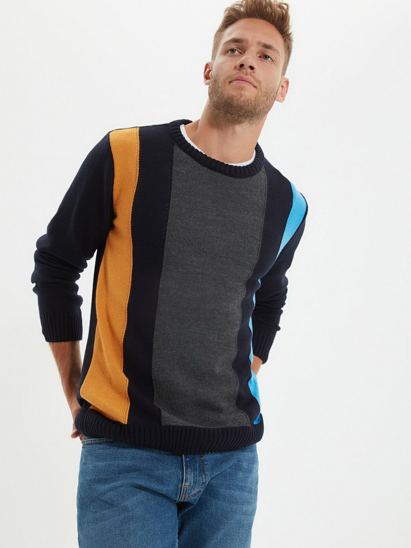 Джемпер Trendyol модель TMNAW22KZ0126/Lacivert Джемпер Trendyol модель TMNAW22KZ0126/Lacivert Фото