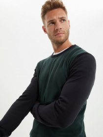 Джемпер Trendyol модель TMNAW22KZ0600/Koyu Yesil Фото