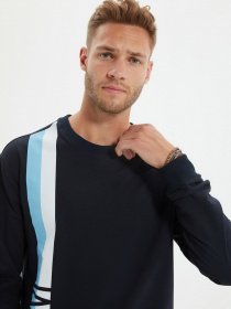 Свитшот Trendyol модель TMNAW22SW0356/Lacivert Фото