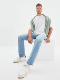 Прямые джинсы Trendyol Regular модель TMNAW22JE0052/Mavi Прямые джинсы Trendyol Regular модель TMNAW22JE0052/Mavi Фото