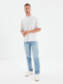 Прямые джинсы Trendyol Regular модель TMNAW22JE0052/Mavi Прямые джинсы Trendyol Regular модель TMNAW22JE0052/Mavi Фото