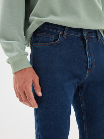 Джинсы Trendyol Straight модель TMNAW22JE0069/Indigo Джинсы Trendyol Straight модель TMNAW22JE0069/Indigo Фото