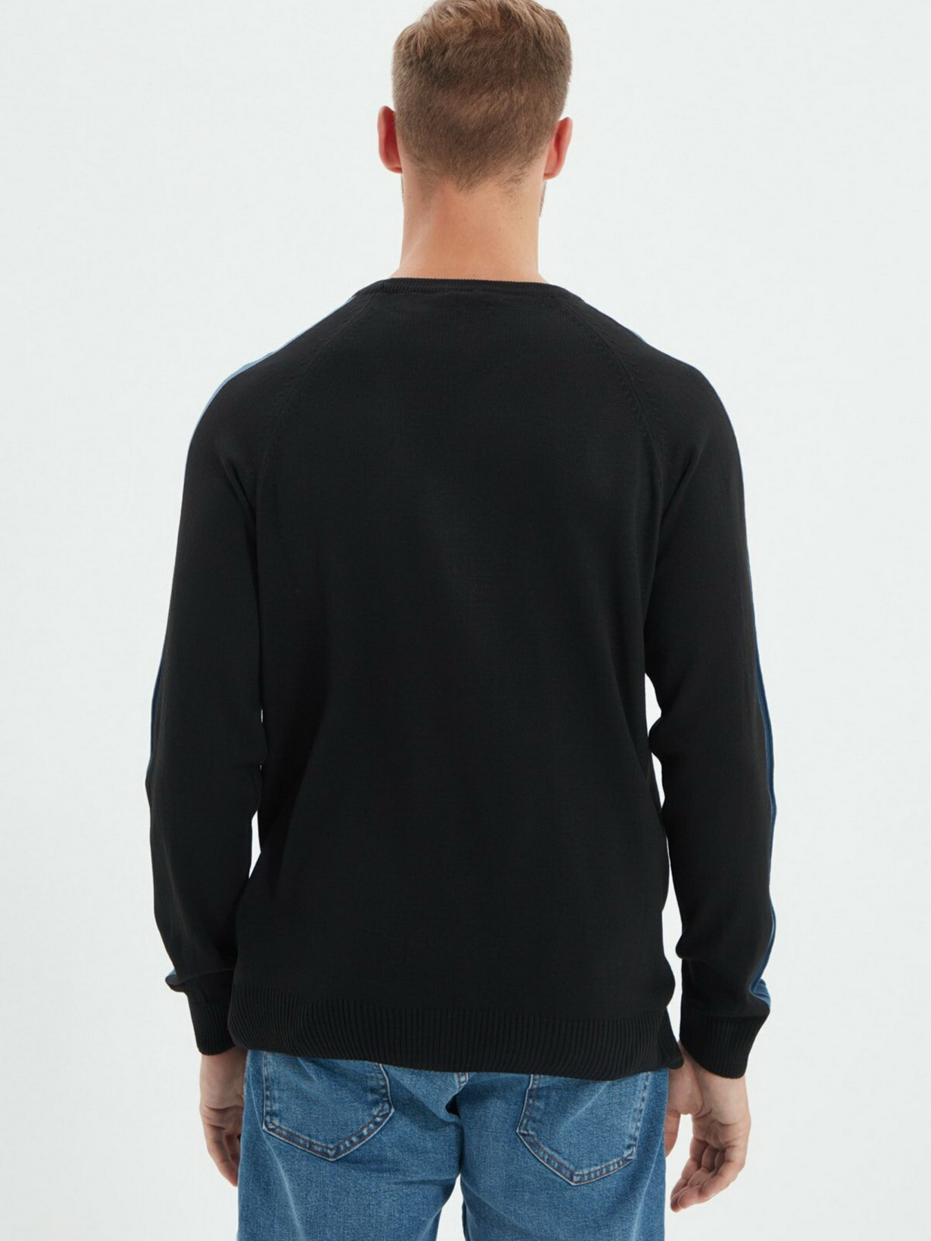 Джемпер Trendyol модель TMNAW22KZ0655/Siyah Фото