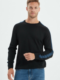 Джемпер Trendyol модель TMNAW22KZ0655/Siyah Фото