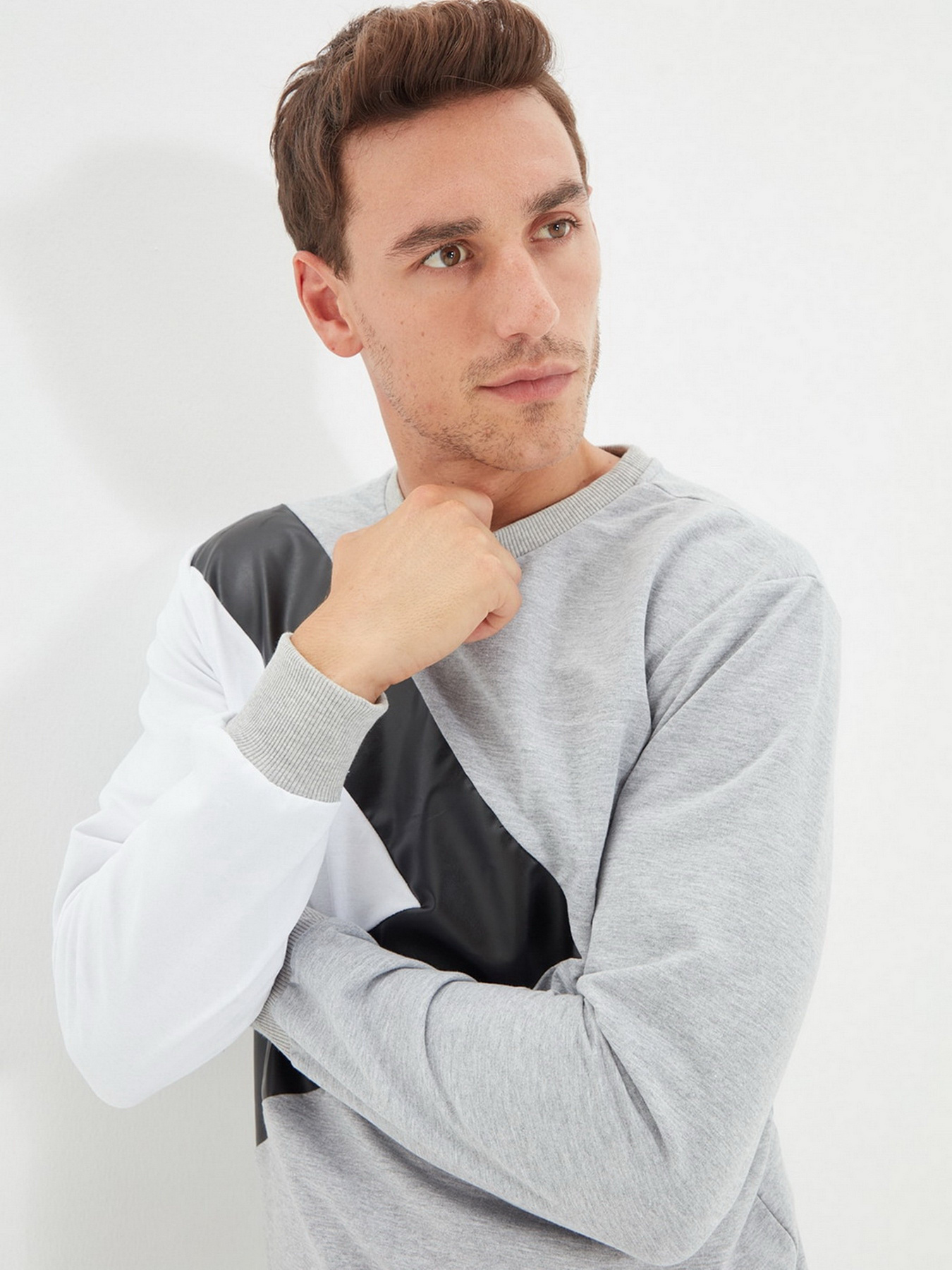 Свитшот Trendyol модель TMNAW20SW0242/Gri Фото