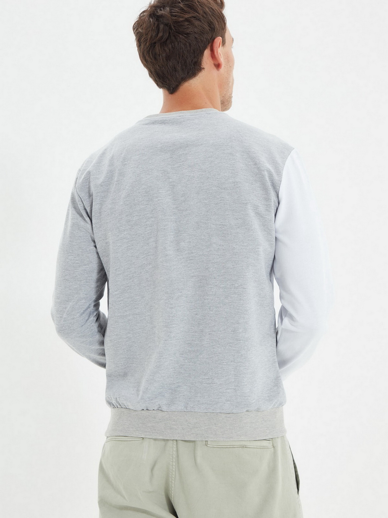 Свитшот Trendyol модель TMNAW20SW0242/Gri Свитшот Trendyol модель TMNAW20SW0242/Gri Фото