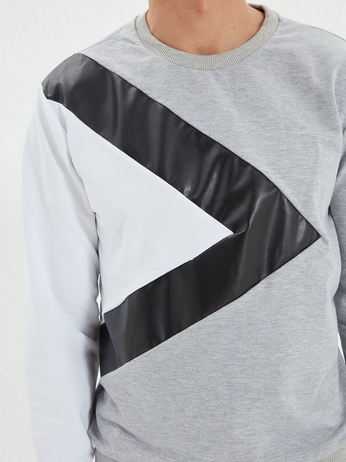 Свитшот Trendyol модель TMNAW20SW0242/Gri Свитшот Trendyol модель TMNAW20SW0242/Gri Фото