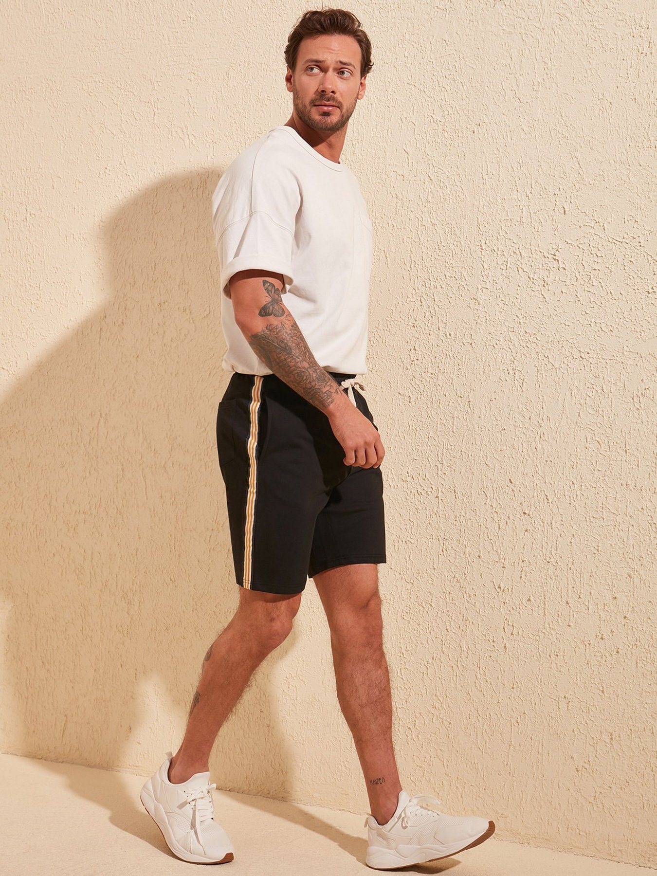 Шорти Trendyol модель TMNSS20SR0078/Siyah Фото